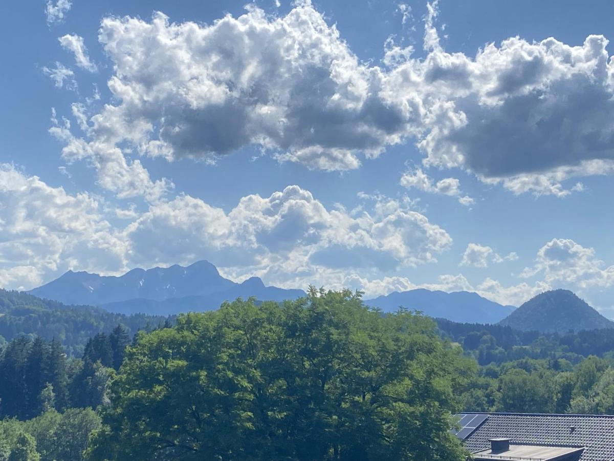 Velden Living Apartments - Schiefling Panorama ชีฟลิง อัม ซี ภายนอก รูปภาพ
