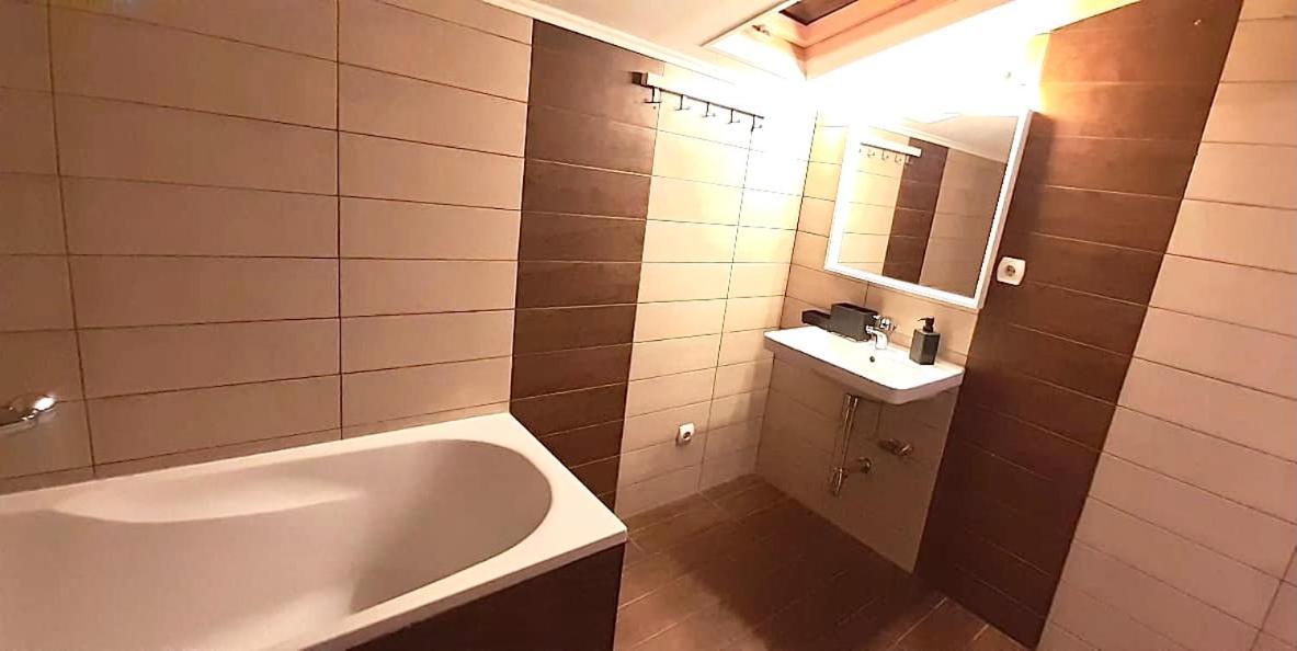 Velden Living Apartments - Schiefling Panorama ชีฟลิง อัม ซี ภายนอก รูปภาพ